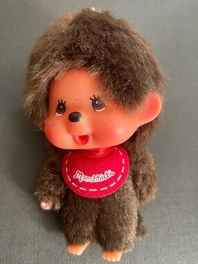 Sekiguchi Monchhichi Plush Keychain Brown Baby Doll Red Bib Kawaii Japan